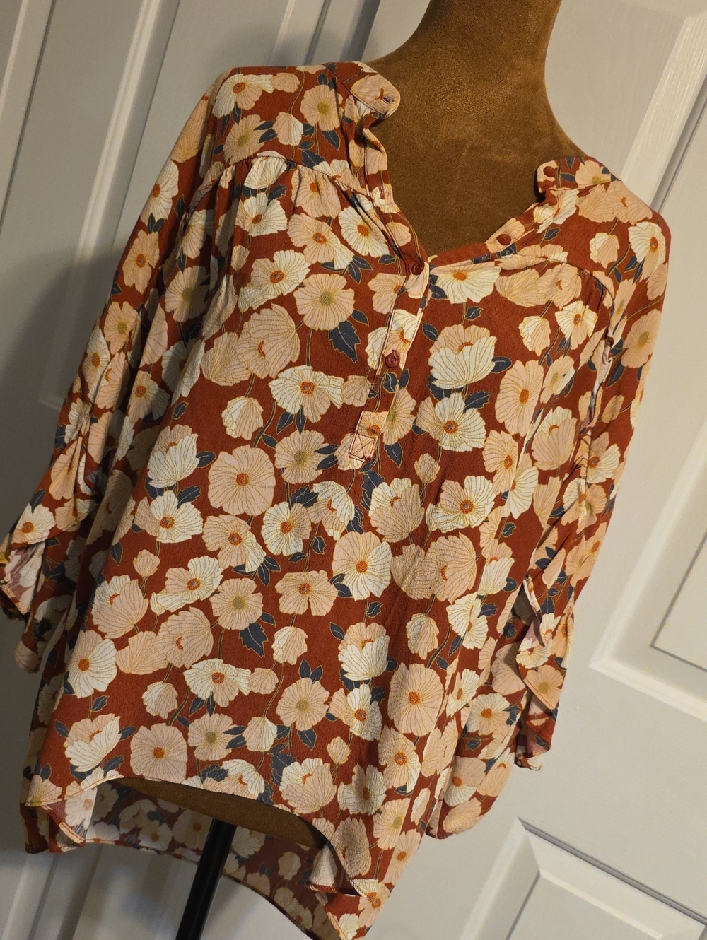 LC Lauren Conrad Hi-low Floral Blouse Rust T075